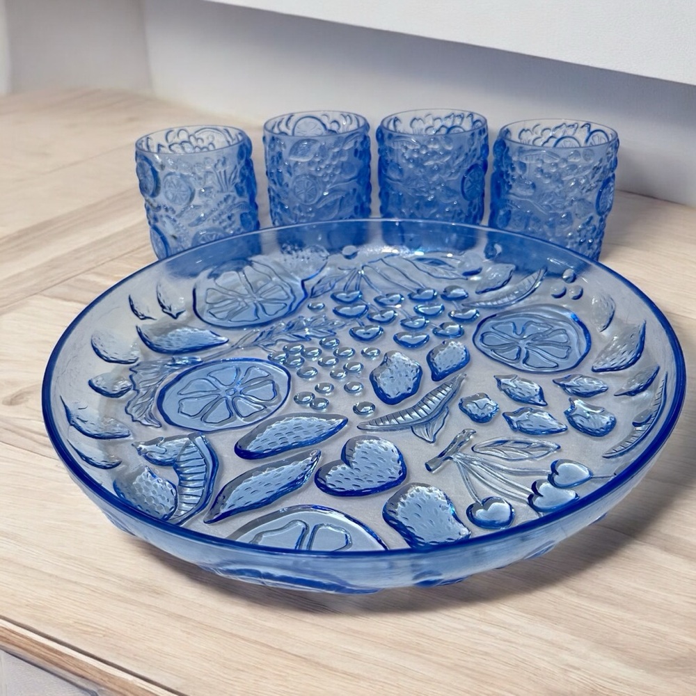 Vintage Plastic Cup Set with Tray